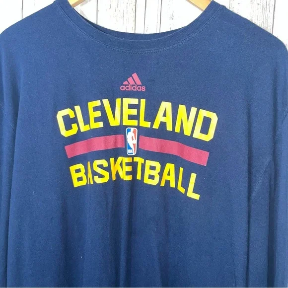 Adidas Cleveland Cavaliers Long Sleeve Shirt XL Navy NBA Basketball Graphic Tee - Picture 2 of 4